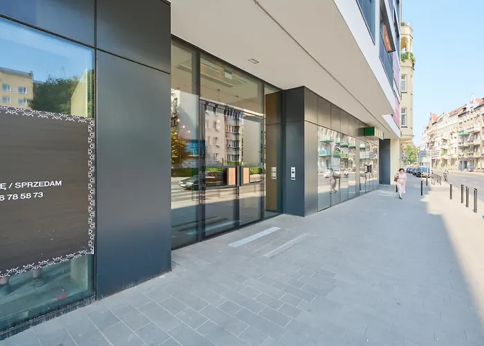 Nowoczesny Z Balkonem I Parkingiem W Centrum Wroclawia By Renters * ヴロツワフ