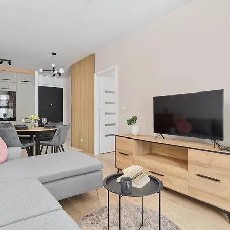 Nowoczesny Z Balkonem I Parkingiem W Centrum Wroclawia By Renters 公寓 *