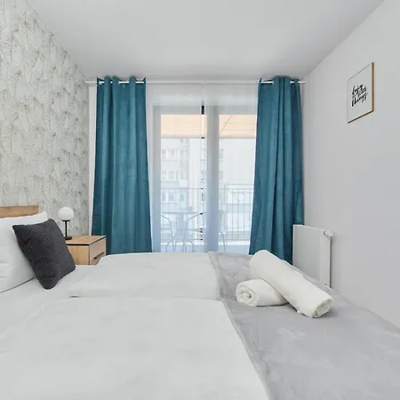 Nowoczesny Z Balkonem I Parkingiem W Centrum Wroclawia By Renters 弗罗茨瓦夫