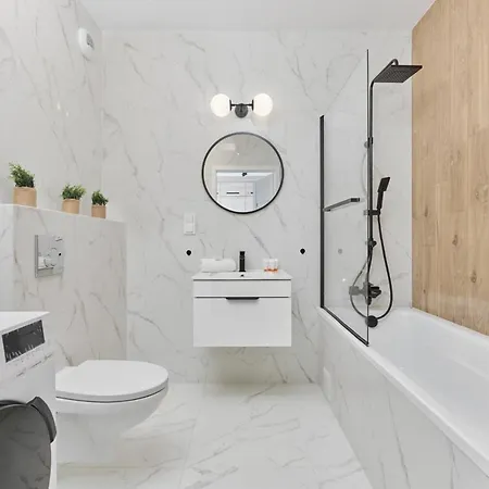 Nowoczesny Z Balkonem I Parkingiem W Centrum Wroclawia By Renters 公寓 *