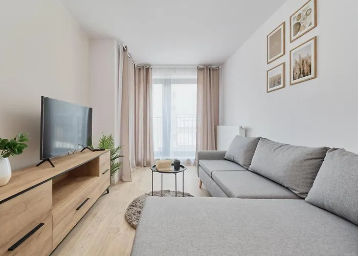 Apartment Nowoczesny Z Balkonem I Parkingiem W Centrum Wroclawia By Renters Wroclaw