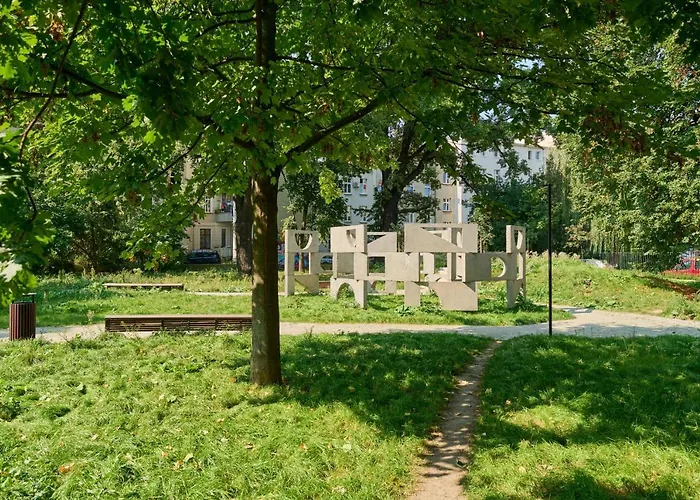 Nowoczesny Z Balkonem I Parkingiem W Centrum Wroclawia By Renters * Wroclaw