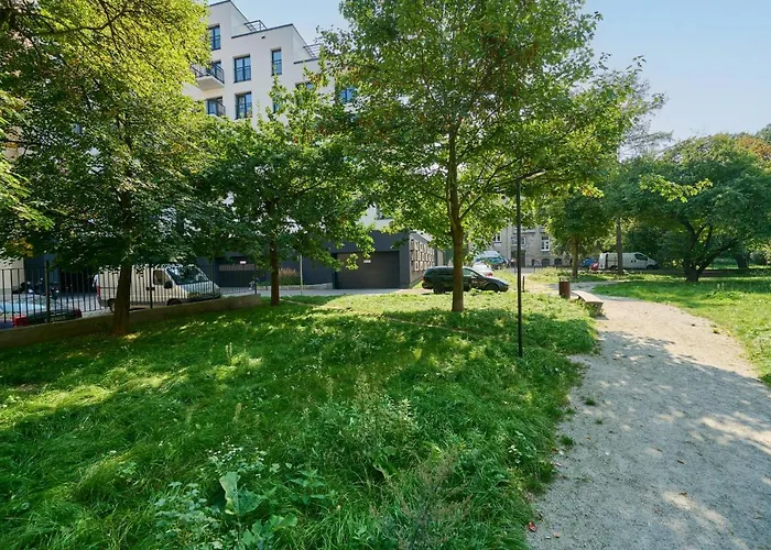 Nowoczesny Z Balkonem I Parkingiem W Centrum Wroclawia By Renters *